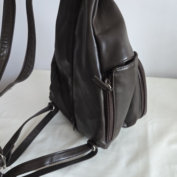 Brown Single Strap to Backpack Convertable with 3 Pockets - Picture 5 of 8